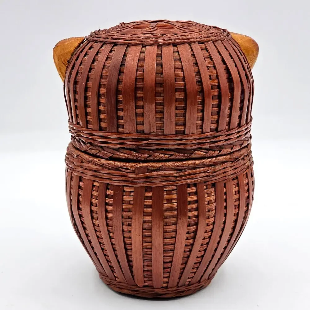 Nobrand vintage wicker